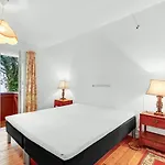Awesome In With Kitchen Дом отдыха *