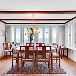 Дом отдыха Awesome In With Kitchen