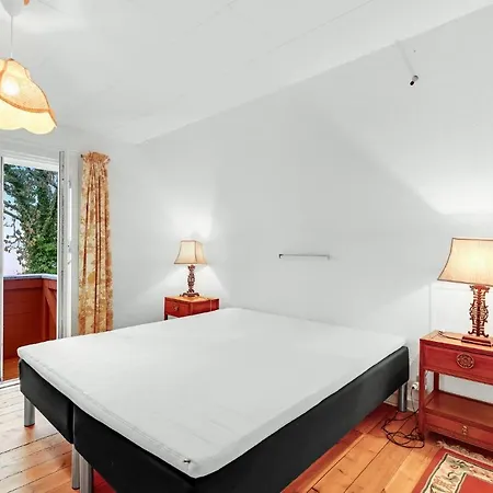 Awesome In With Kitchen Holiday home *